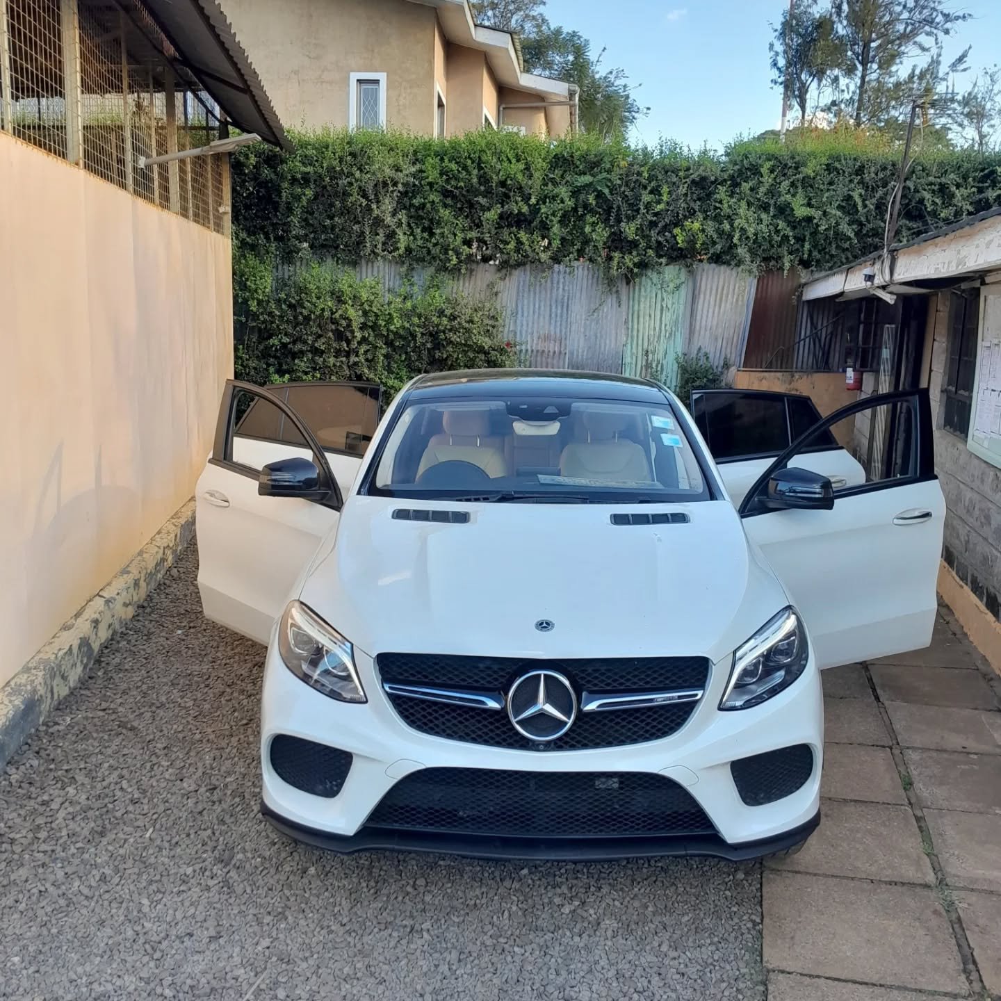 Mercedes GLE image 2